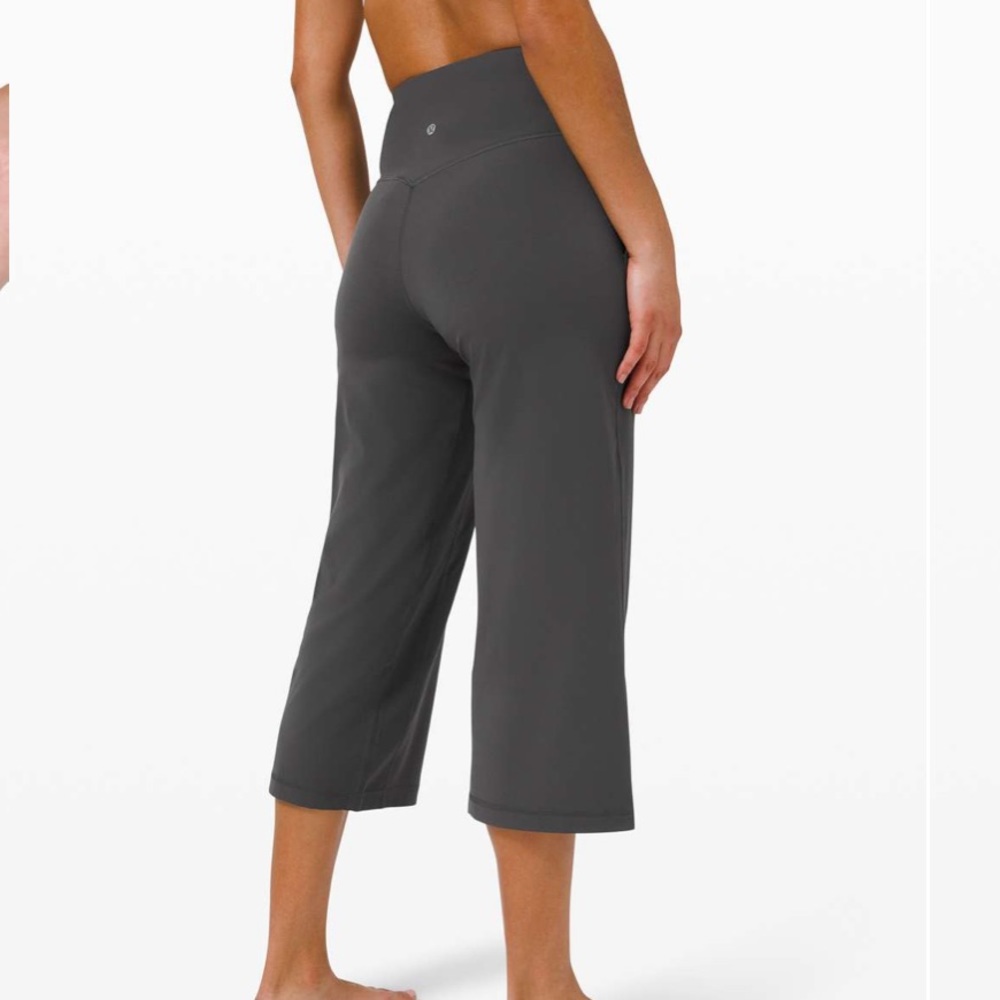Lululemon Align Super High Rise wide leg crop pants size 4 in gray